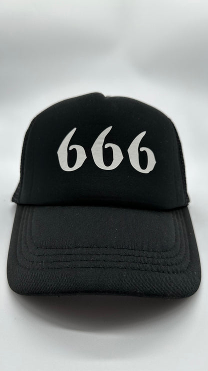 Gorra Trucker Negra 666